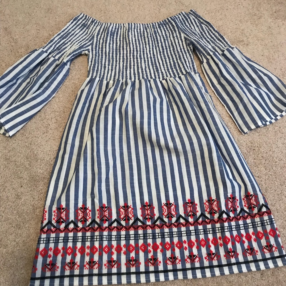 RHODES OFF SHOULDER EMBROIDERED DRESS NWOT XS